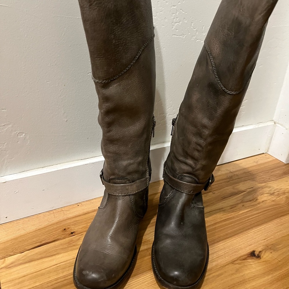 Women's The Frye Company genuine leather boots size 7b side half zip